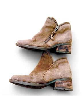 vintage born distressed taupe suede leather ankle boots size women’s 6 36.5